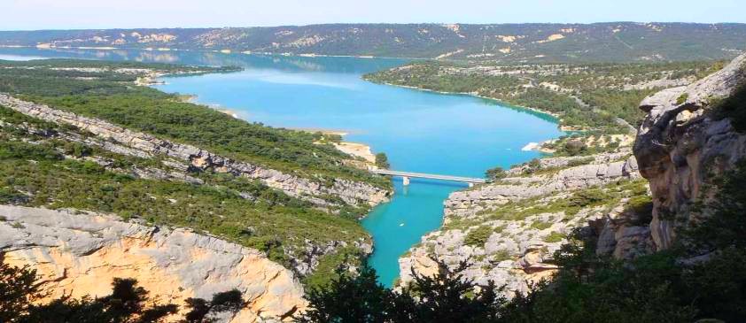 À voir et à faire au lac de Sainte Croix et ses alentours